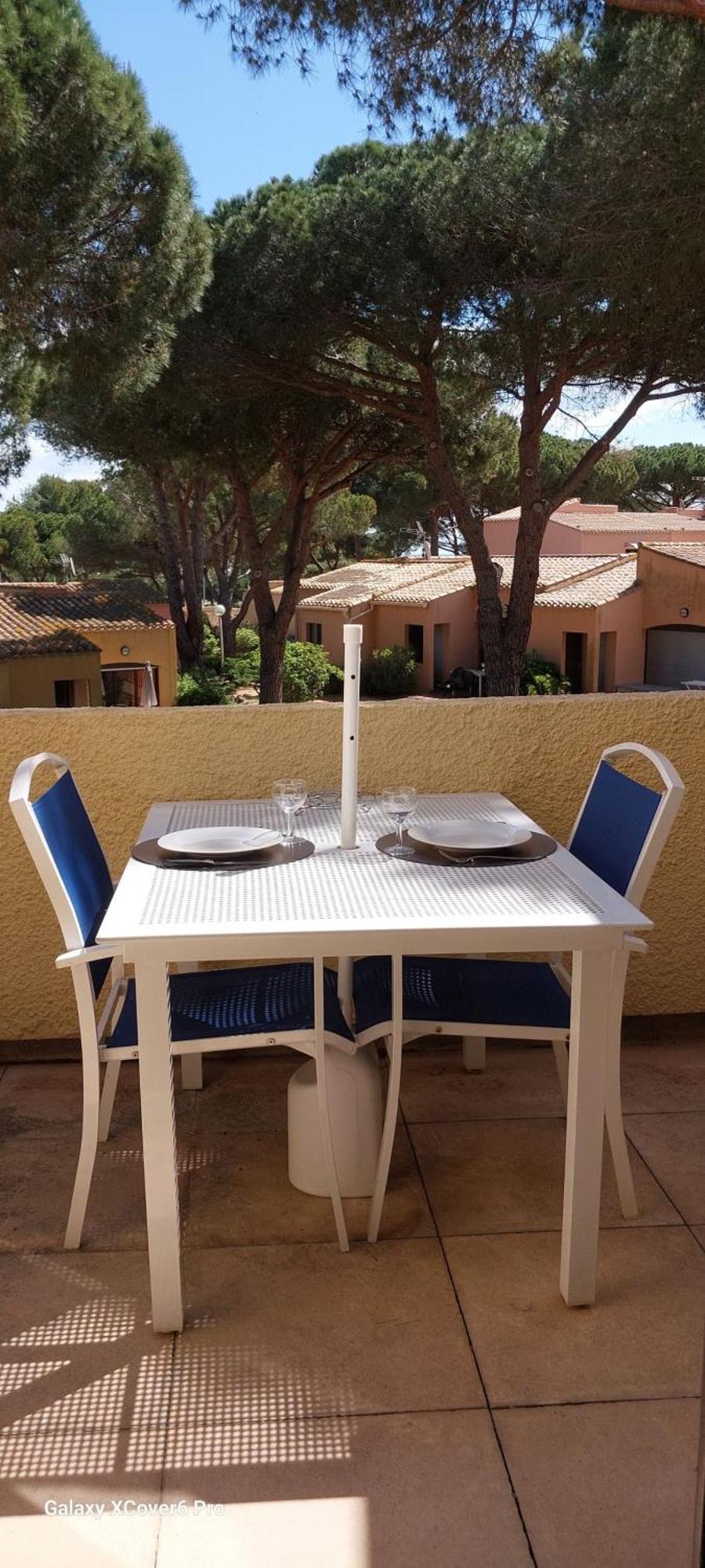 Studio Renove Dans Residence De Vacances Avec Grande Piscine Chauffee, Parking Et Terrasse Agde Exterior photo